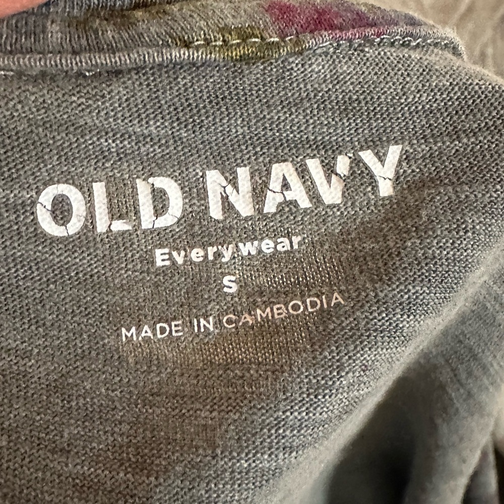 Old Navy Women's Short Sleeve Floral Top - Blue, Green and Pink - Picture 4 of 4